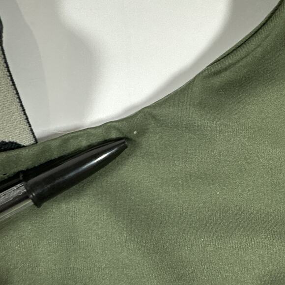 Figs Sports Bra Lot of 3 Large 2 green 1 Black Performance Underscrub Wireless - Picture 14 of 14